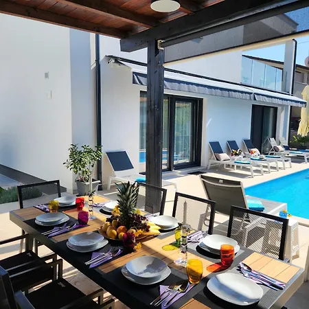 Keti With Private Pool & Garden In Vila *