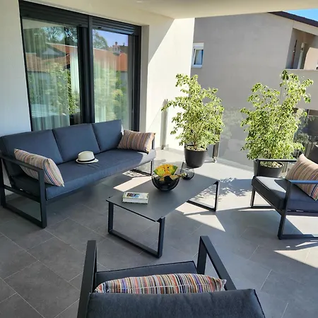 Luxury Modern Keti-private Pool&garden Villa