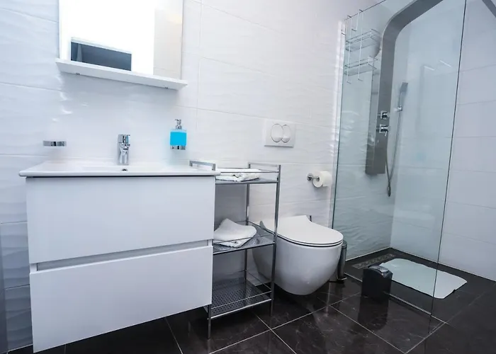 Villa Luxury Modern Keti-private Pool&garden