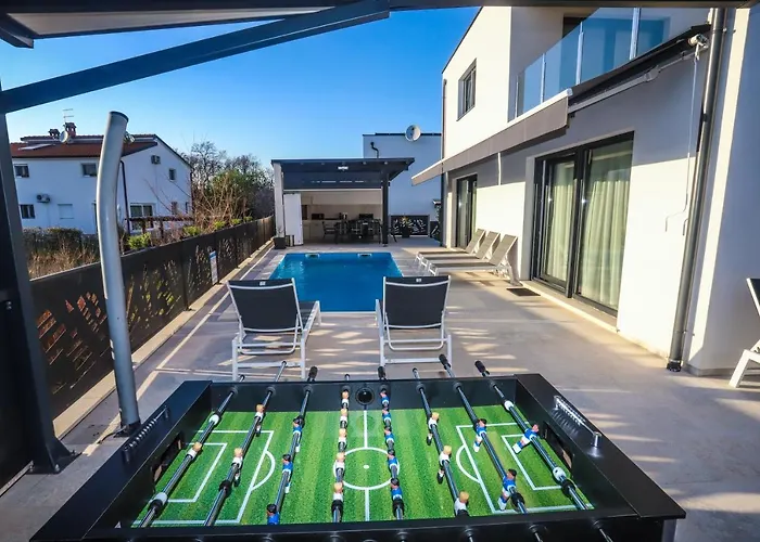 Luxury Modern Keti-private Pool&garden Villa