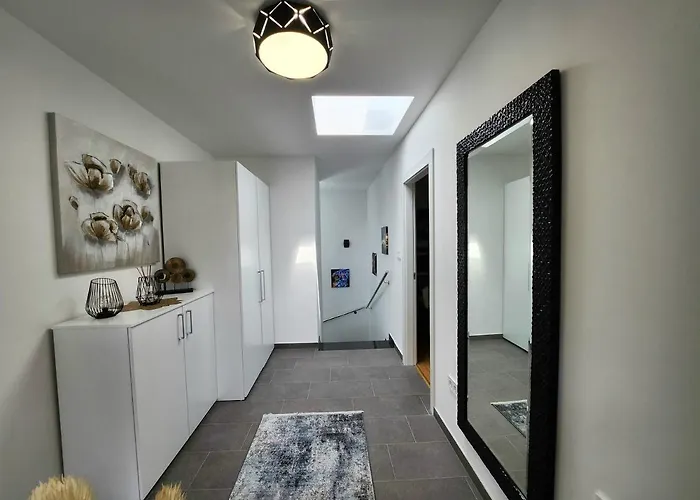 Luxury Modern Keti-private Pool&garden *