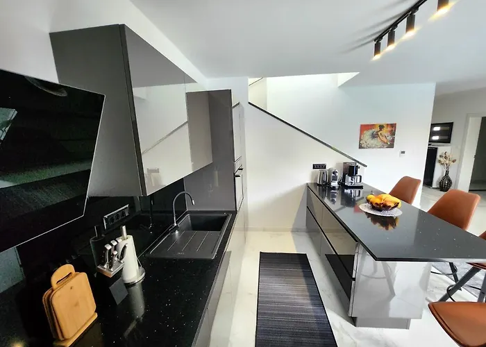 Villa Luxury Modern Keti-private Pool&garden
