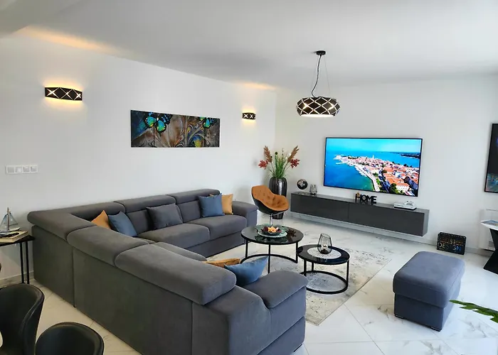 Luxury Modern Keti-private Pool&garden Villa Porec