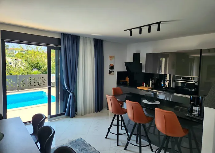 Luxury Modern Keti-private Pool&garden Villa *