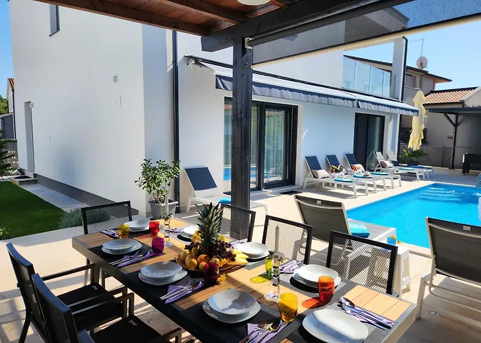 Luxury Modern Keti-private Pool&garden Villa *