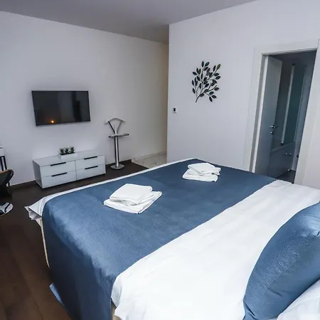 Luxury Modern Keti-private Pool&garden Villa
