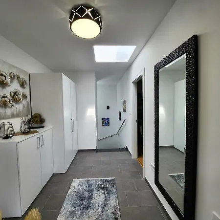 Luxury Modern Keti-private Pool&garden *