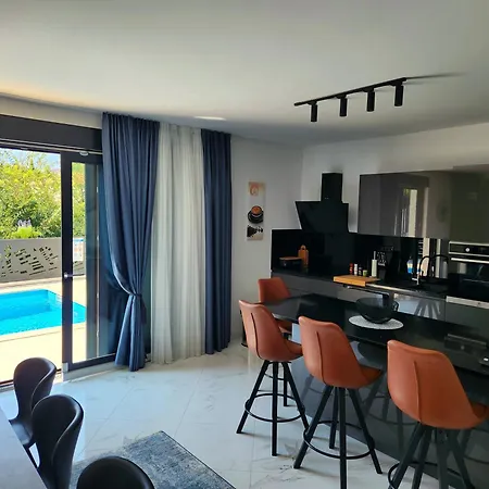 Villa Keti-Private Pool & Garden Villa *