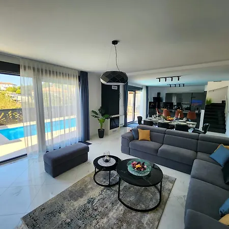 Luxury Modern Keti-private Pool&garden Villa Porec