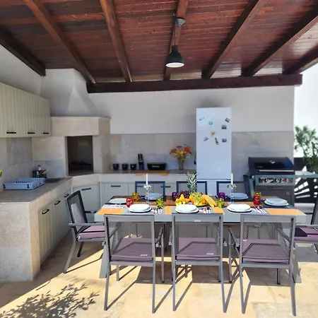 Keti With Private Pool & Garden In Вилла