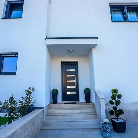 Villa Keti-Private Pool & Garden Villa *