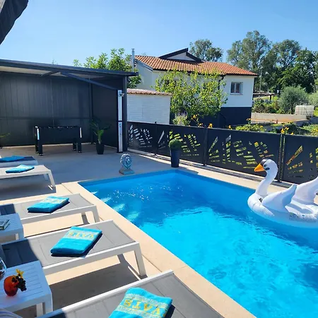 Luxury Modern Keti-private Pool&garden *