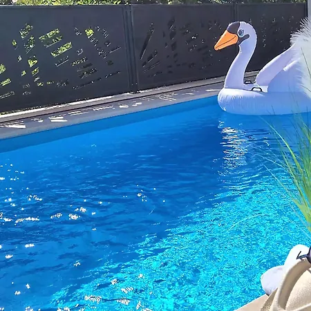 Villa Luxury Modern Keti-private Pool&garden