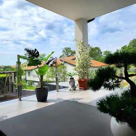 Keti With Private Pool & Garden In * Poreč