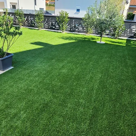 Keti With Private Pool & Garden In