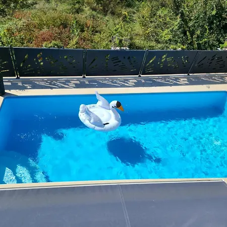 Keti With Private Pool & Garden In Villa Poreč